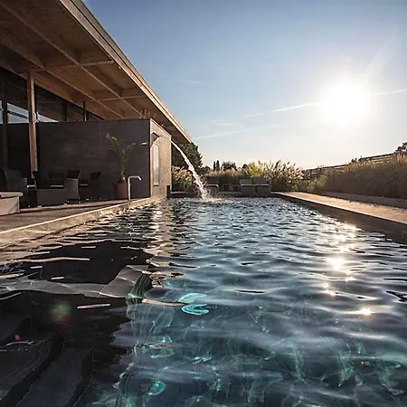 호텔 La Source Des Sens (adults Only) 4*